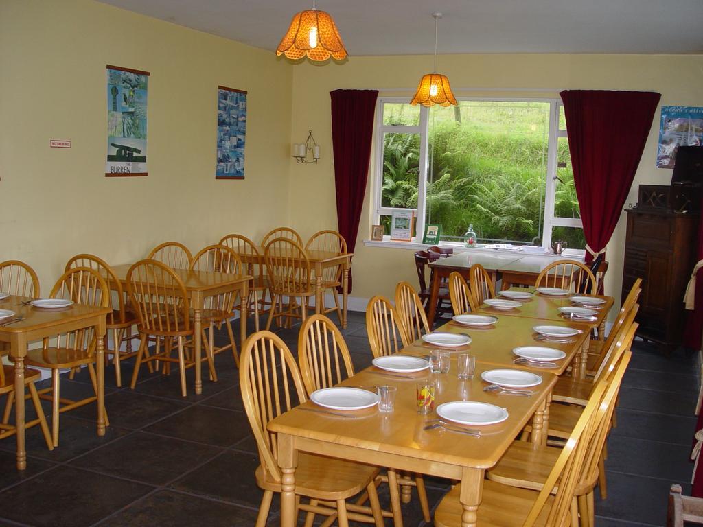 Ben Lettery Connemara Hostelゴールウェイ エクステリア 写真